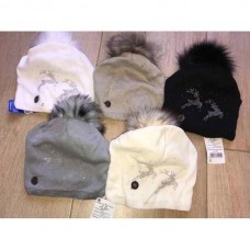 Детская зимняя шапка на флисе со стразами 
