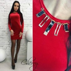 Платье с украшением Платье с украшением