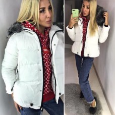 Куртка с капюшоном и меховой опушкой утеплитель холлофайбер Куртка с капюшоном и меховой опушкой утеплитель холлофайбер