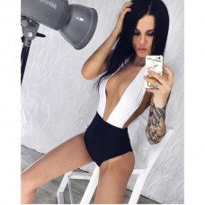 Стильный женский купальник открытая спинка и глубокое декольте Стильный женский купальник открытая спинка и глубокое декольте
