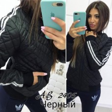 Спортивная женская куртка на синтепоне Спортивная женская куртка на синтепоне