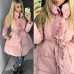 Теплое пальто на холлофайбере с поясом с меховым воротником Теплое пальто на холлофайбере с поясом с меховым воротником