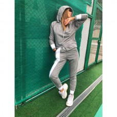 Спортивный костюм кофта с капюшоном и штаны высокая посадка Спортивный костюм кофта с капюшоном и штаны высокая посадка
