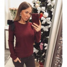 Джемпер с украшением