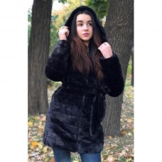 Шуба на молнии с поясом и капюшоном Шуба на молнии с поясом и капюшоном
