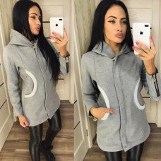 Пальто спортивного кроя с капюшоном из дорогого кашемира Пальто спортивного кроя с капюшоном из дорогого кашемира